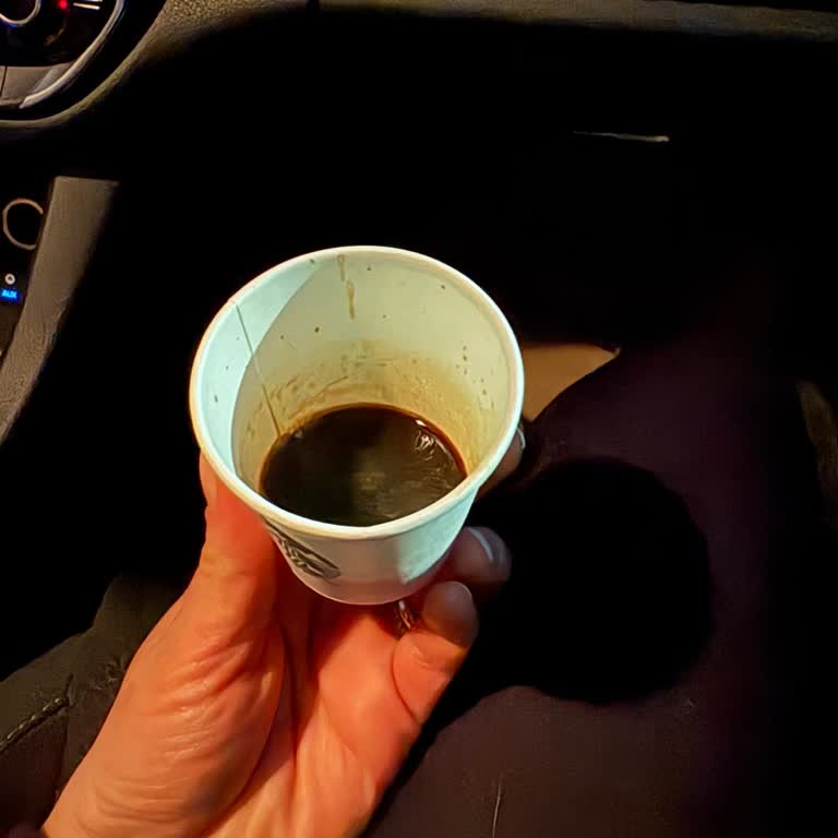 Starbucks'ta Kahve Yok, Yanıltan Fiyatlar