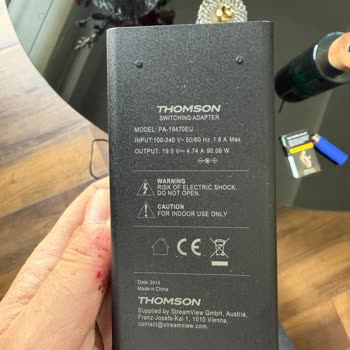 Thomson Türkiye Şarj Adaptörü Tamamen Bozuldu Ve Artık Hiç Çalışmıyor