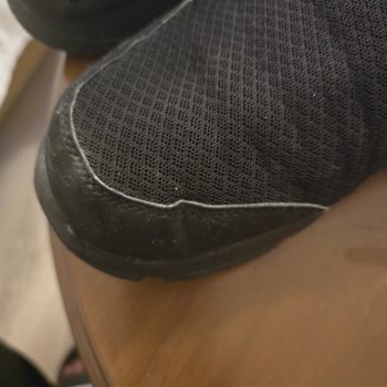 Ayakkabının Dört Gün İçinde Deforme Olması Ve Değişim Talebi