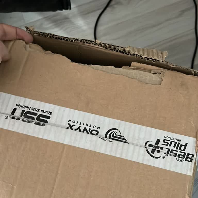 DHL Sivas Kızılırmak Şubesinde Açık Paket Teslimatı Ve Kuryenin Yanlış Telefon Politikası