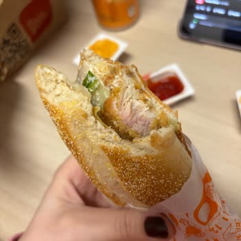 Popeyes'ten Bayat Ve Çiğ Tavuk, Sağlık Riski Ve Fotoğraf Gönderememe, Tam İade Talebi