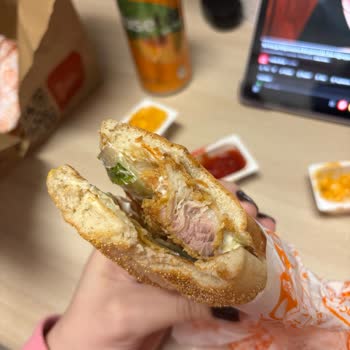 Popeyes'ten Bayat Ve Çiğ Tavuk, Sağlık Riski Ve Fotoğraf Gönderememe, Tam İade Talebi