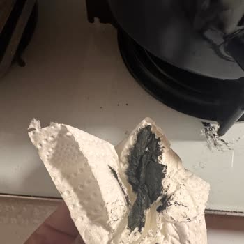 Madame Coco Tencere Seti Boya Akıtıyor Ve İç Kaplama Çatladı