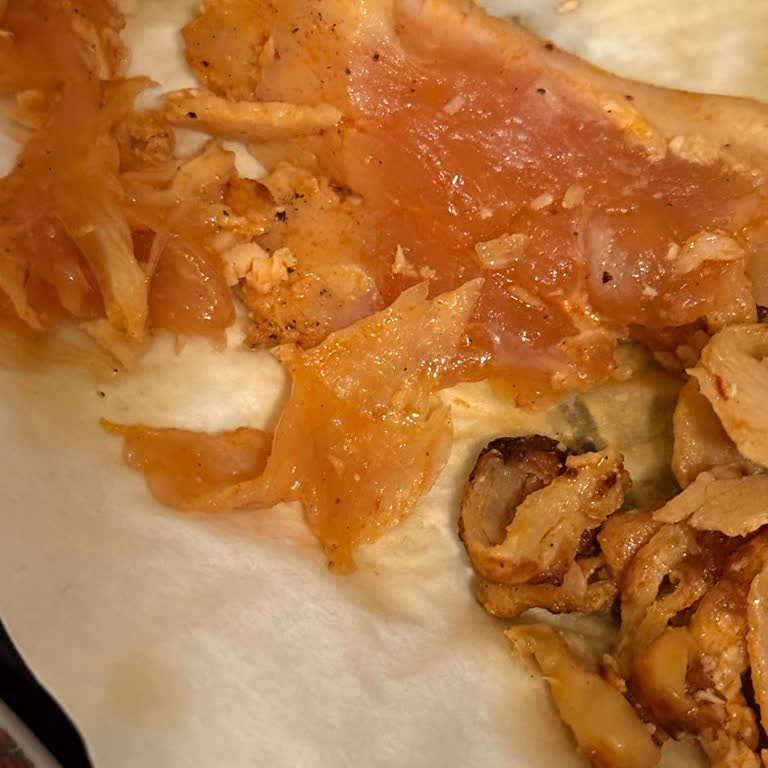 Banvit Tavuk Döner Ürününde Çiğ Et Parçaları Sağlık Riskine Yol Açıyor