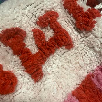 Yıkama Talimatına Uymama Sonrası Banyo Paspası Kullanılamaz Hale Geldi