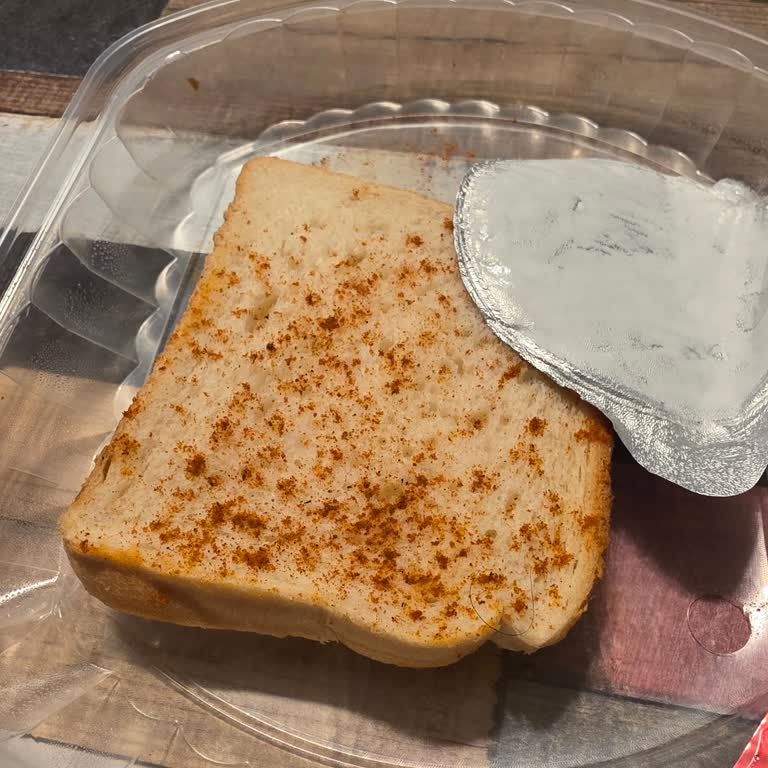 Siparişte Soğuk Yemek, Kıllı Ekmek Ve Eksik Soslar İçin Tam İade Talebi