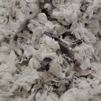 Yastık İçindeki Atık Bez Parçaları Nedeniyle İade Talebi