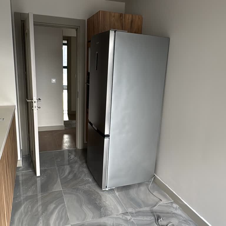 Arçelik Buzdolabında Poliüretan Çökmesi Ve Tam Değişim Talebi