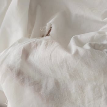 Kalitesiz Çarşafta İlk Kullanımda Yırtılma Ve İade Talebi