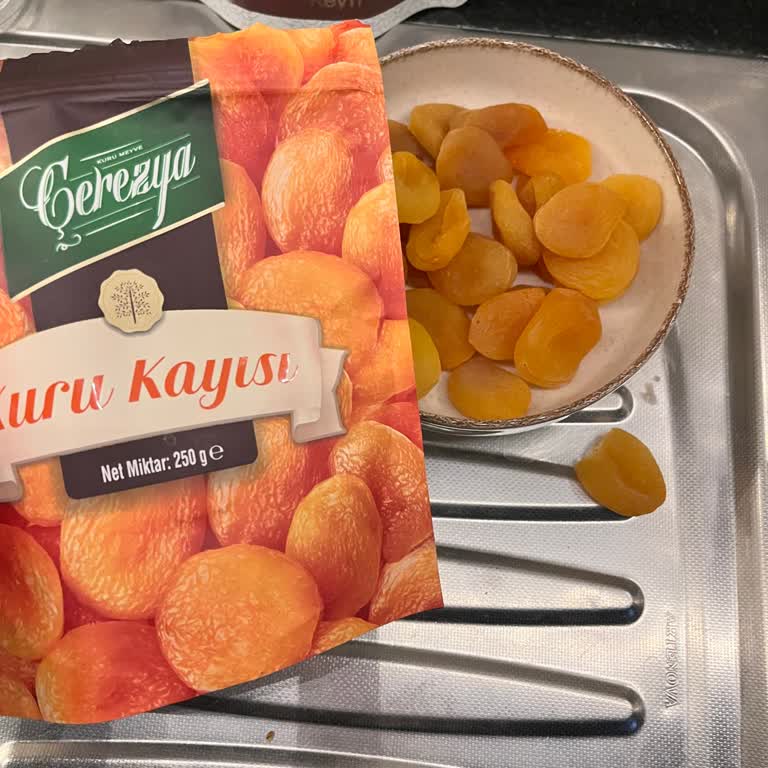 A101 Şubesinde Son Kullanma Tarihi Geçmemiş Kuru Kayısının Kötü Kokusu