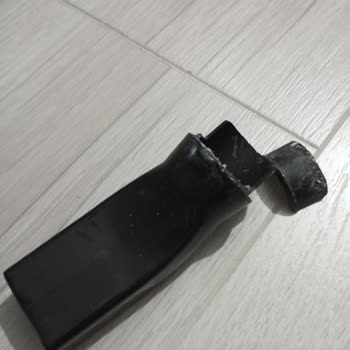 Kırılan Parça Ve Yedek Parça Bulunamaması Süpürgeyi Kullanılamaz Hale Getirdi