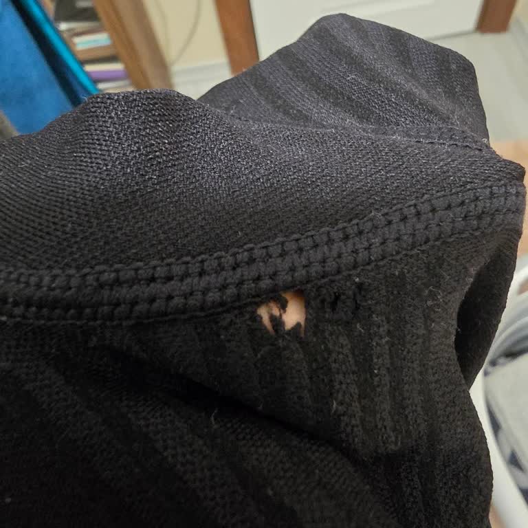 Bir Gün İçinde Yırtılan Tayt Ve Satıcıdan Yanıt Gelmemesi