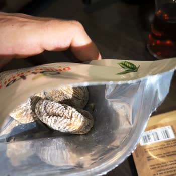 Otto Dried Fruits Kuru İncir Paketi İçinde Ölü Kelebek Ve Kurtlar