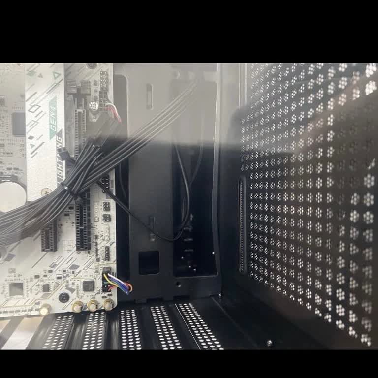 Ağır Hasarlı Gaming Kasa Teslimatı Ve Acil Değişim Talebi