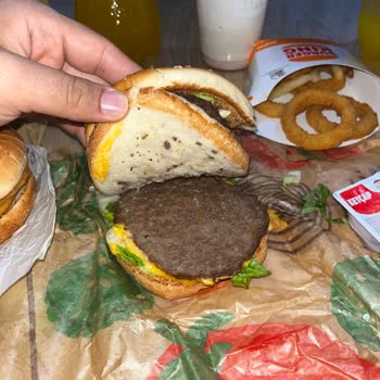 Migros Yemek’te Burger King Siparişinde Kalitesiz Ürün Ve Yetersiz Destek