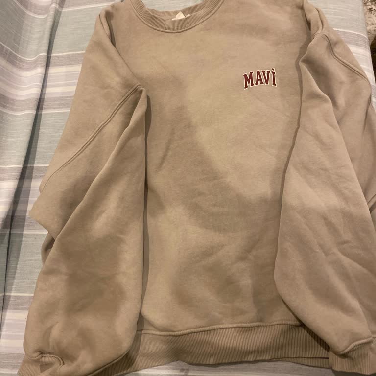 Mavi Sweat'in Renk Solması Ve Bollaşması Marka Güvenini Sarsıyor