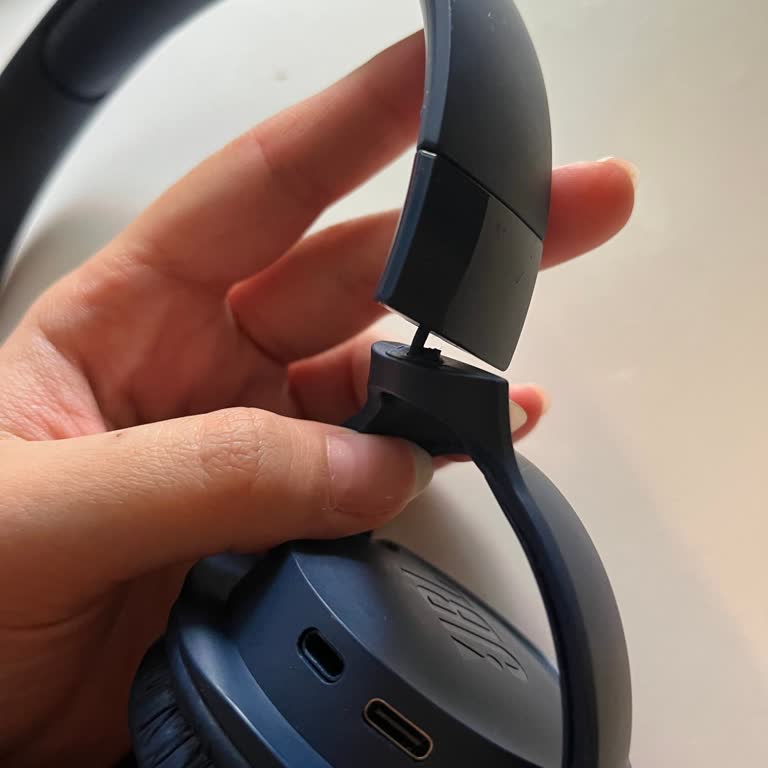 JBL 520 BT Kulaklıkta Bağlantı Parçasının Kendiliğinden Çözülmesi