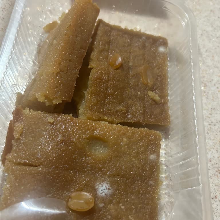 Küflü Özsüt Tatlısı Satışı Hijyen Ve Gıda Güvenliğini Tehlikeye Attı