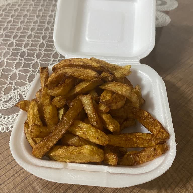 Patates Kızartması Çöpten Toplanmış Gibi Göründü Ve Hijyen Sorunu Oluştu