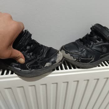 Kısa Sürede Yırtılan Spor Ayakkabı Garanti Değişim Talebi