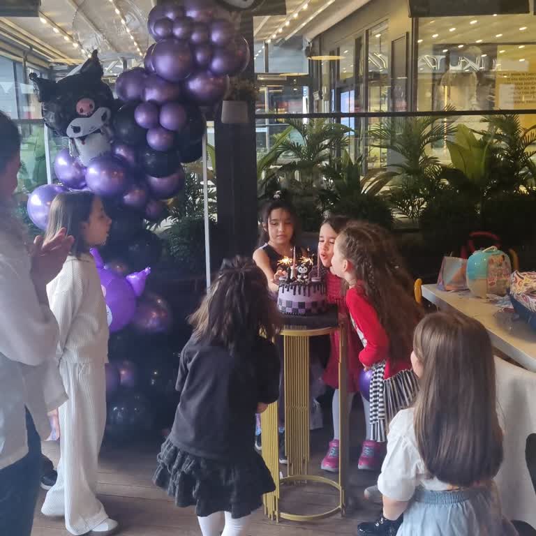 Timboo Cafe Next Level Şubesinde Doğum Günü Partisine Garson Yok Haksız Ücretler