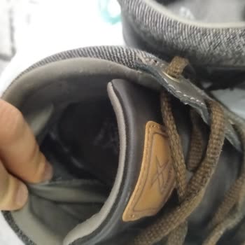 Erzurum FLO Mağazasındaki Kinetic Botta İç Taban Yırtılması