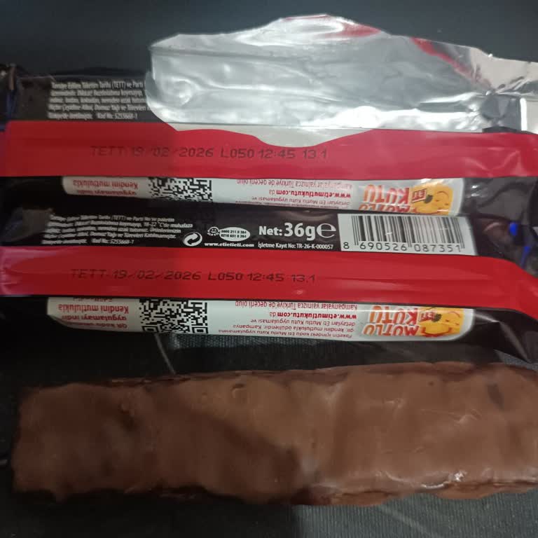 Carrefour’da Tarihi Geçmiş Çikolata Satışı Sağlık Riski Oluşturuyor