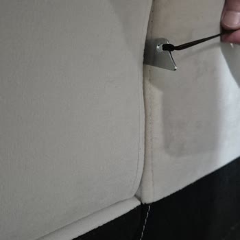 Modüler Koltuk Takımının Kilit Sistemi Çalışmıyor Ve Kullanılamaz Durumda