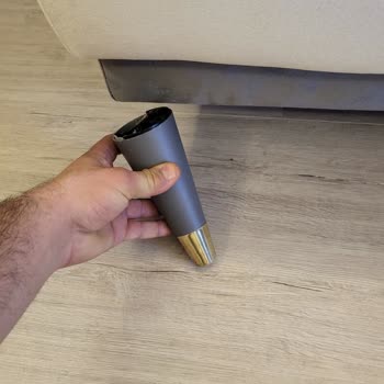 Garanti Kapsamındaki Prada Koltukta Çözülmeyen Ses, Yıpranma Ve Kırık Ayak Sorunları