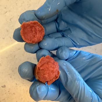 Kötü Koku Ve Bozulmuş Sosis İçin Üreticiden Yanıt Gelmiyor