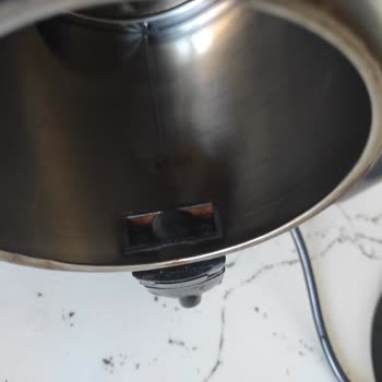 Conti Çaycının Kısa Sürede Paslanması Sağlık Endişesine Yol Açtı