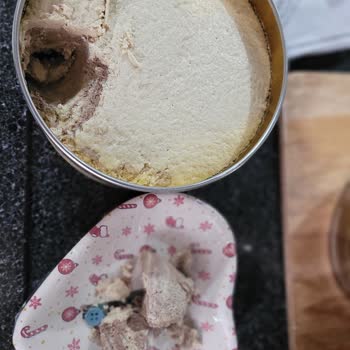 Helvada Bulunan Düğme İçin Acil Açıklama Ve Ürün Değişimi Talebi