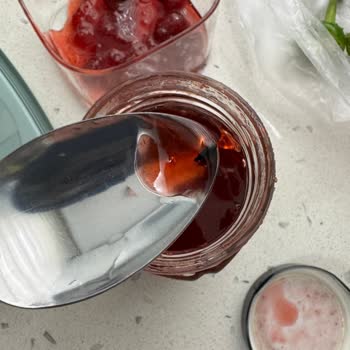 Tamek Çilek Reçelinde Açılmamış Kapakta Böcek Tespiti