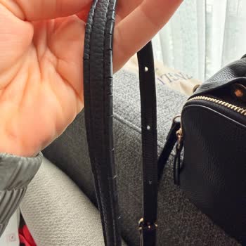 Deri Çanta Kısa Sürede Bozuldu Mağaza Ücretsiz Tadilatı Reddetti