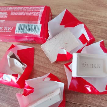 Ülker Çekmeceli Çikolatalarında Bozuk Ürün Ve Sağlık Endişesi