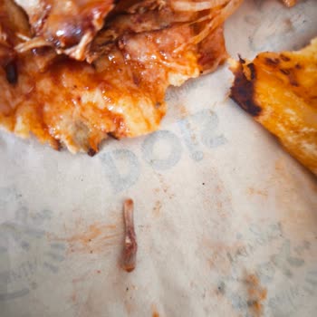 Kemik Parçası İçeren Tavuk Döneri Sağlık Tehlikesi Ve İade Reddi