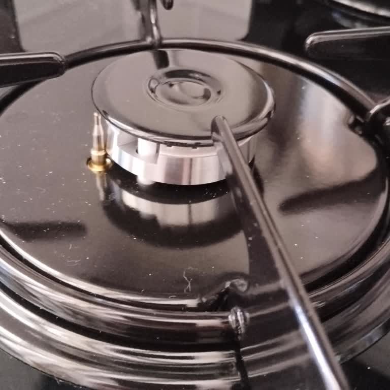 Kumtel Ankastre Setin Küçük Gözünün Eğri Olması Ve Servis Gecikmesi