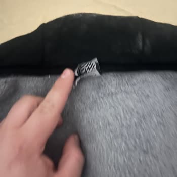 Kullanılmış Hırka Yeni Gibi Satıldı, Satıcı Çözüm Sunmadı