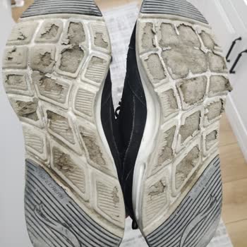 Skechers Ayakkabısının Tabanı Üç Ayda Çatladı, Ücret İadesi Talebi