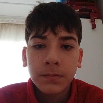 15 Yaşında Olmasına Rağmen Yaş Gerekçesiyle Hesabım Yanlışlıkla Kapatıldı Ve İtiraz Cevaplanmadı