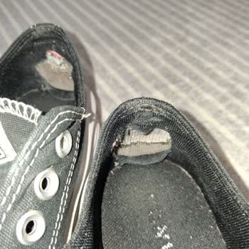 Converse Ayakkabım 7 Ayda Astar Açıldı Ve Kauçuk Döküldü: Değişim İstiyorum