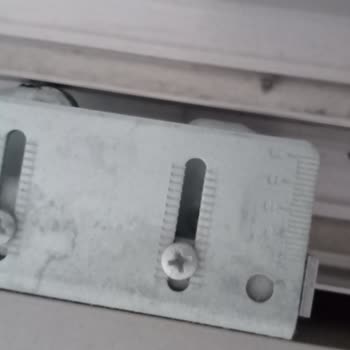 Gardırop Kapak Mekanizmasındaki Aşınma Ve Yedek Parça Sağlanamaması