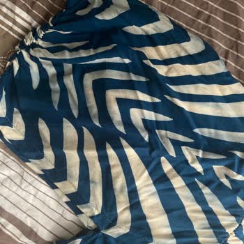 Seda Koyutürk Shop Gelen Elbiselerden Biri Dikiş Yerlerinden Söküldü Diğer Elbisenin İse Boyası Aktı