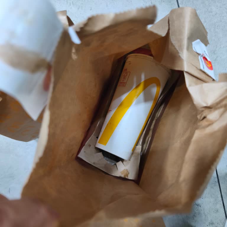 Eksik Soslar Ve Dökülen İçecek Nedeniyle Siparişim Kullanılamaz Hale Geldi