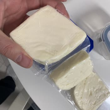 Altınkılıç Peynir Paketi İçinde Kıl Ve Tarih Çelişkisi