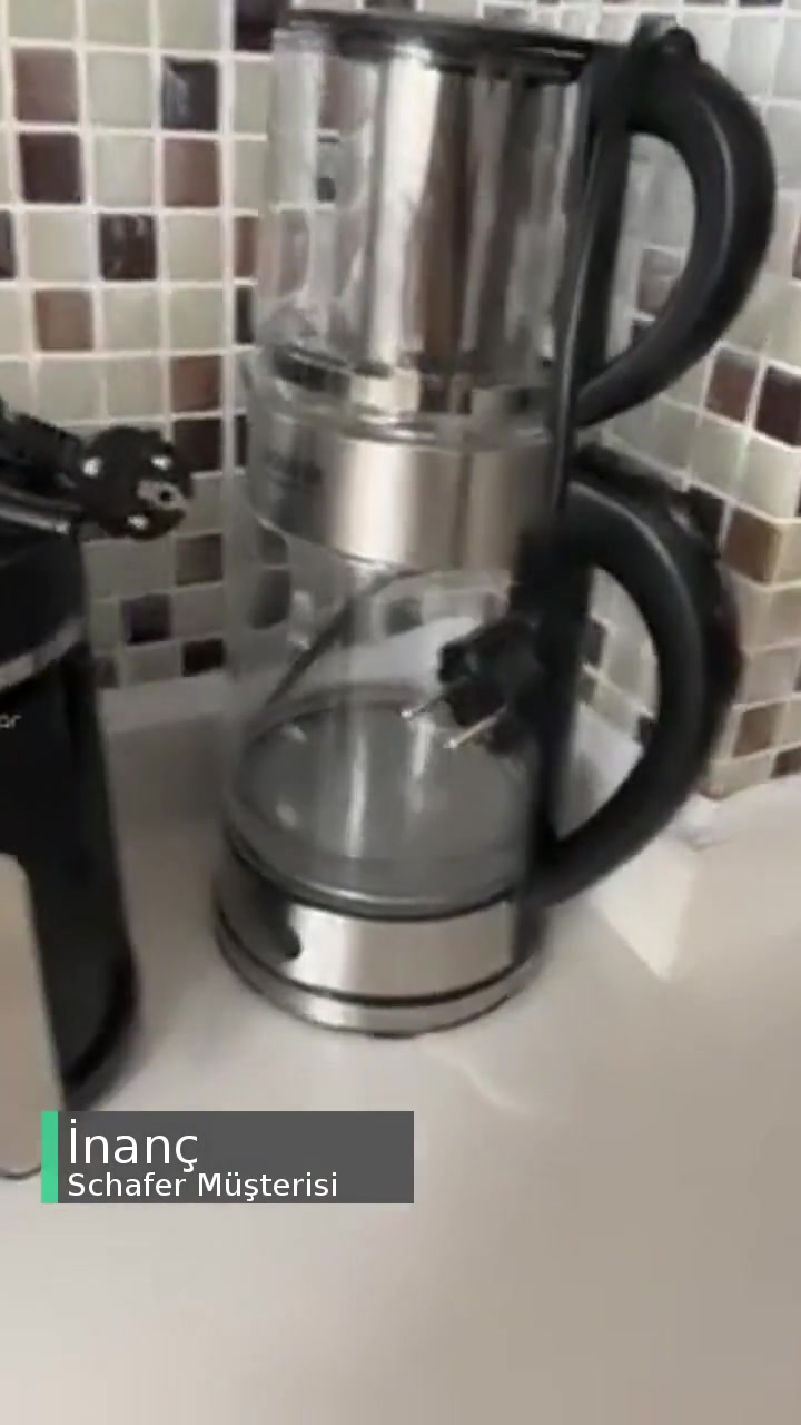 Schafer Çaydanlık Su Akıtıyor Ve Elektrik Akımının Olduğu Kısımdan videonun kapak resmi