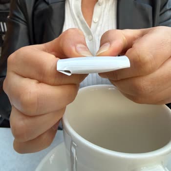 Katla Balla Doğal Bal Ambalajı Açılmıyor, Müşteri Şikayet Kanalı Eksik