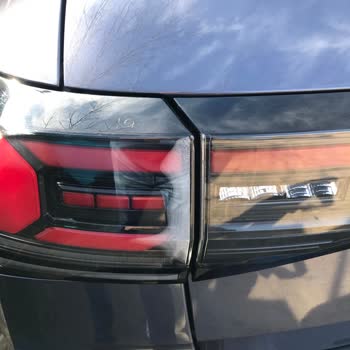 Garajda Yıkadıktan Sonra Arka Stoplarda Buhar Ve Ön Camda Çizik İçin Garantiyi Sorgulayan Müşteri