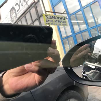 Garajda Yıkadıktan Sonra Arka Stoplarda Buhar Ve Ön Camda Çizik İçin Garantiyi Sorgulayan Müşteri