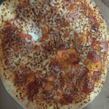Bol Sucuklu Pizza Beklentisi Karşılanmadı Ve Para İadesi Talebi